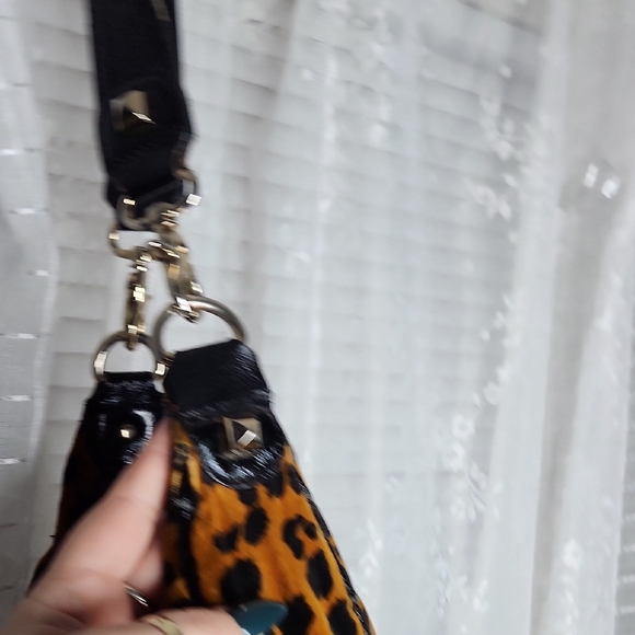 Vintage Betsey Johnson Velvet Leopard Print Purse W/ Bow, Studs - Picture 6 of 11